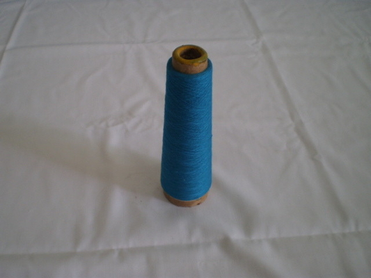 Anti--Pilling blaues Schmieren-Polyester färbte Garn, Garn der Farbe50s